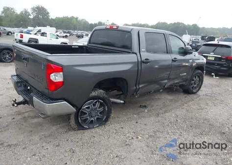2016 Toyota Tundra Sr5 5.7L V8 z USA, uszkodzony, nr VIN 5TFDW5F13GX528811